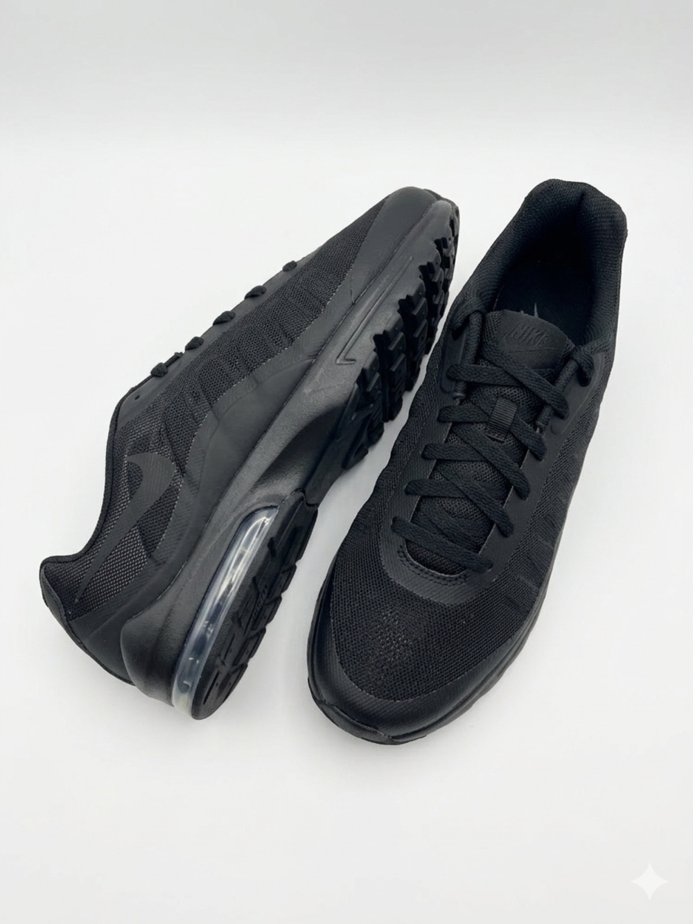 Nike Air Max Invigor Triple Black | Men’s Size 11 | New in Box